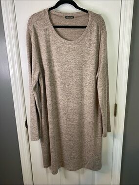 Ofeefan Dress Tan Color along Sleeves Size 2XLarge.